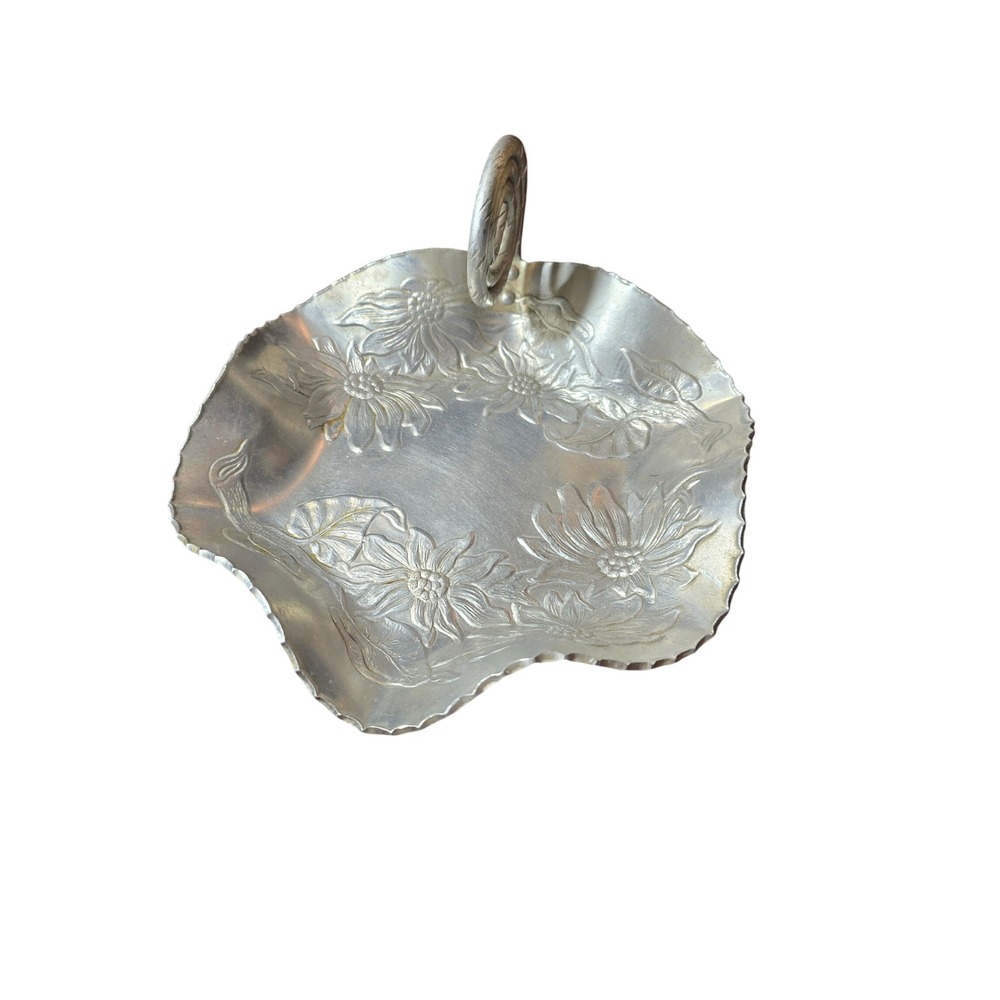 Farber & Shlevin Hand Wrought Hammered Aluminum Floral Candy Dish 170 Silver 7in